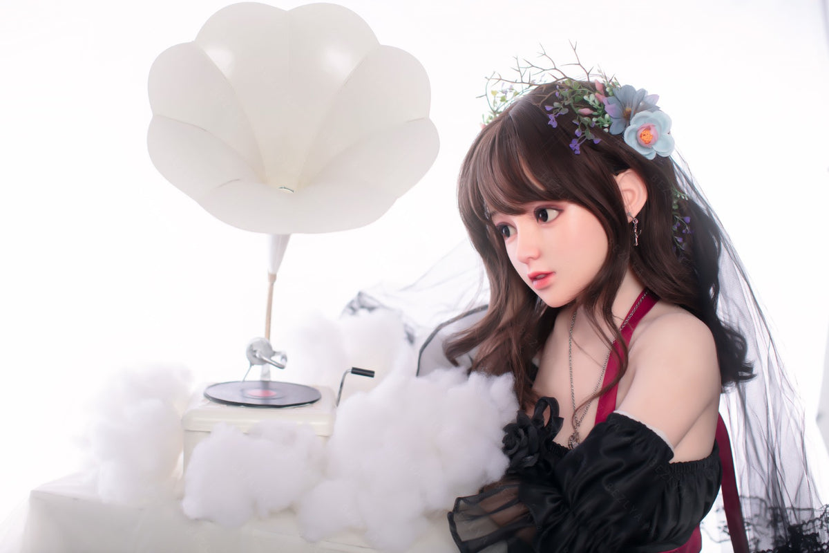 Sexuální panenka Convallaria (Bezlya Doll 149cm miska D 2.0 TPE + silikon)