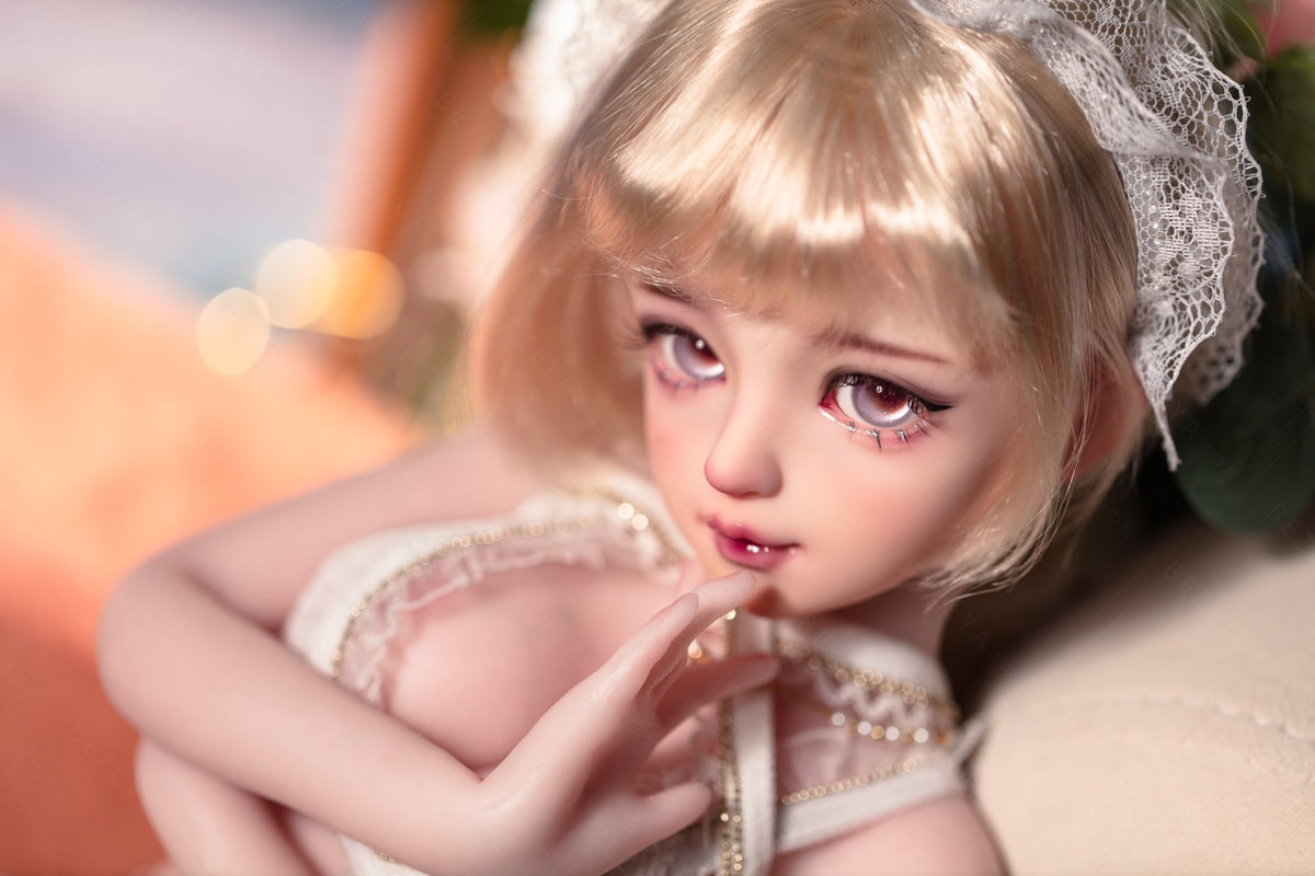 Meruňková sexuální panenka (Bezlya Doll 62cm E-pohár 2.2 silikon)