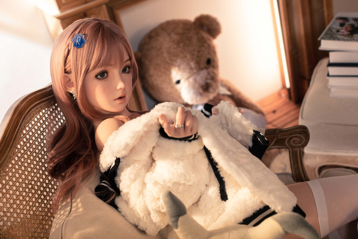 Sexuální panenka Convallaria (Bezlya Doll 149cm D-hrnek 2.2CF silikon)