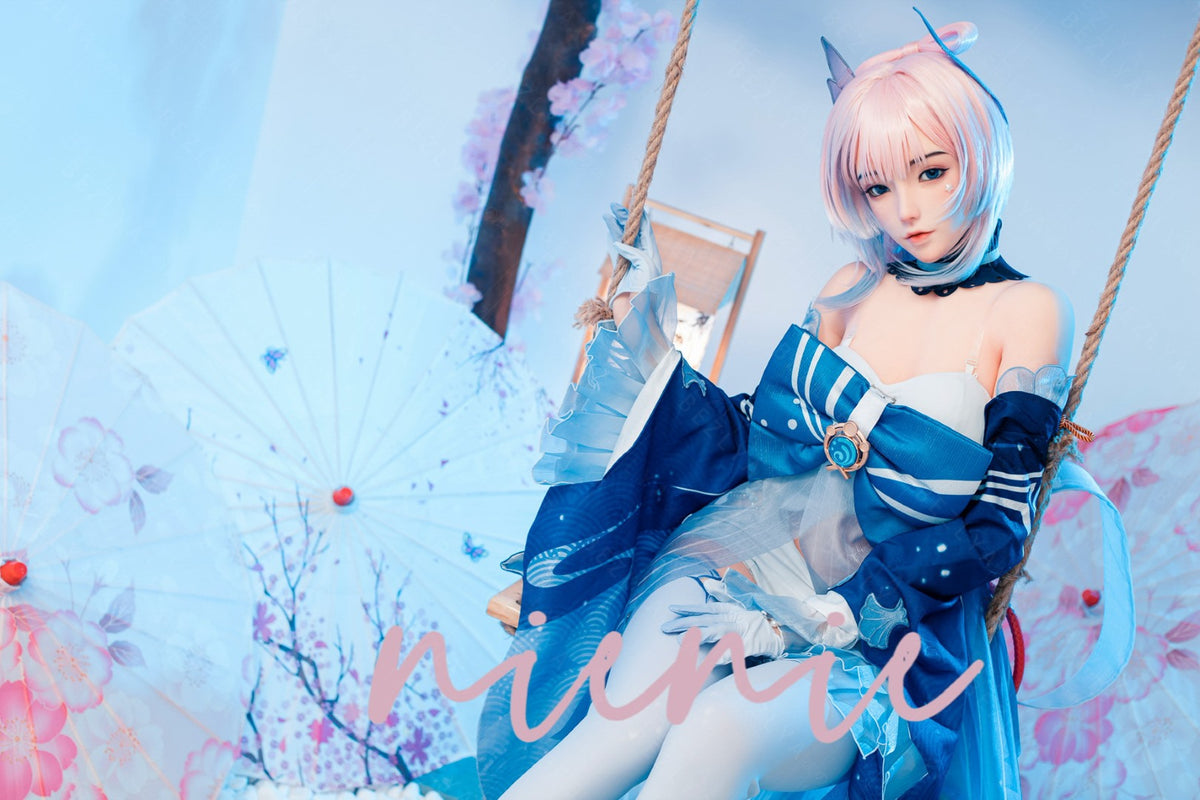 Sexuální panenka Cyrtenthera (Bezlya Doll 155 cm B šálek 2,0 TPE + silikon)