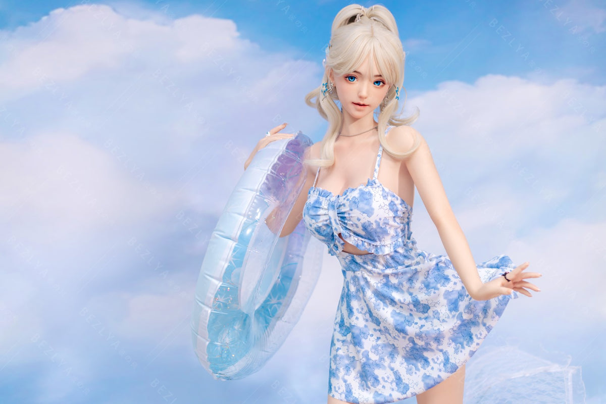 Sex Doll Pisum (Bezlya Doll 149 cm D-hrníček 2.1 silikon)