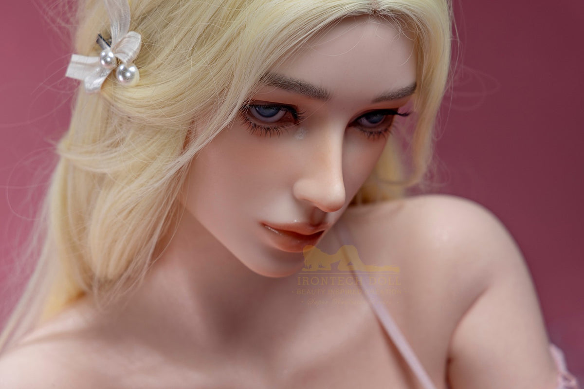 Sex Doll Bailey (Irontech Doll 158 cm H-hrnek B1 silikon)