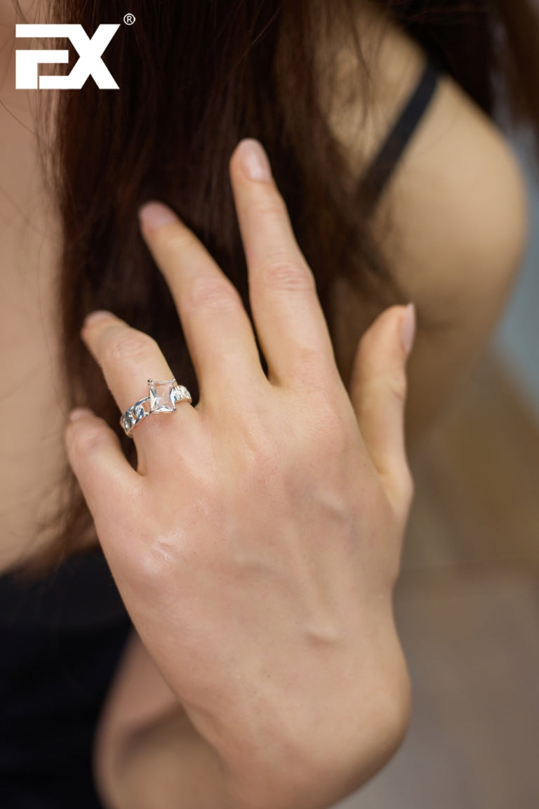 Sexuální panenka Monique V2 (EXDoll 162cm B-Cup #Exclone Silicone)