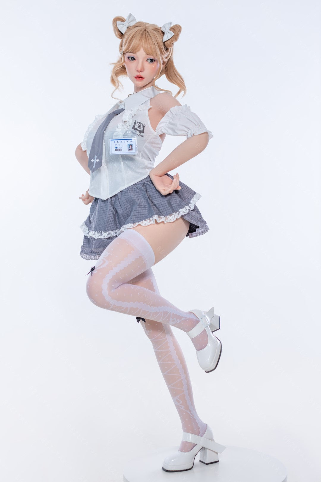 Sexuální panenka Albizia (Bezlya Doll 155cm E-pohár 2.2CF silikon)