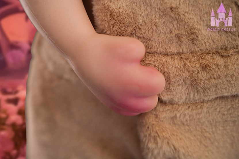 Sexuální panenka Bearrie (Dolls Castle 92 cm silikonový A-Cup)