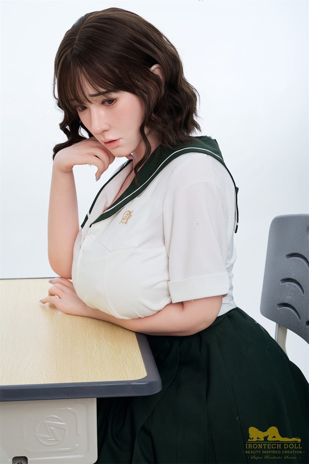 Sexuální panenka Betty Shemale (Irontech Doll 162 cm J-Kupa S7 silikon)