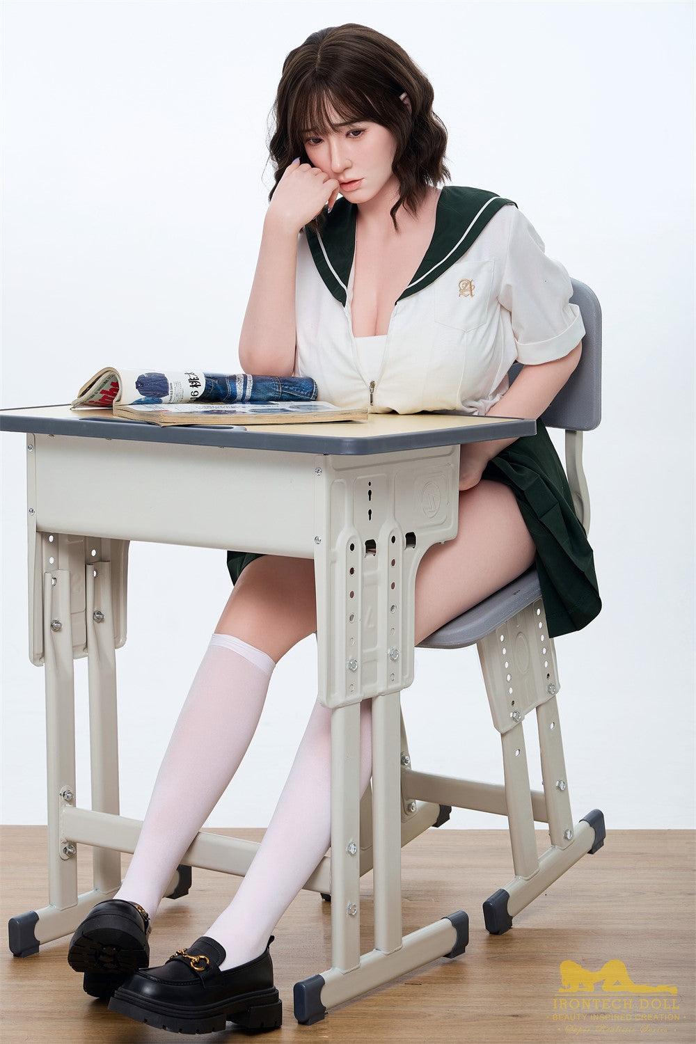 Sexuální panenka Betty Shemale (Irontech Doll 162 cm J-Kupa S7 silikon)