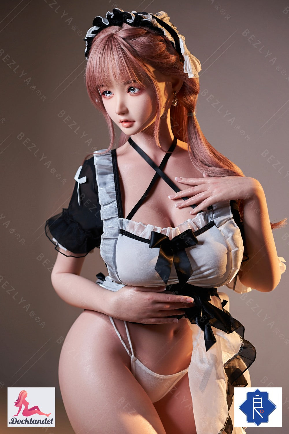 Vanilková sexuální panenka (Bezlya Doll 155cm miska H 2.1 silikon)