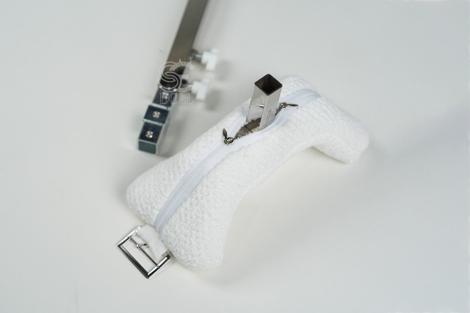 However, stand with wheels (SE-Doll accessories)