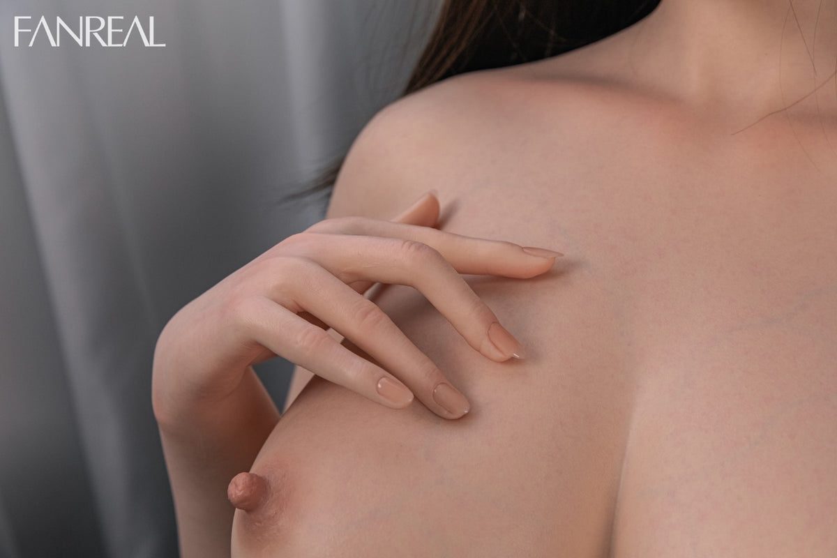 Sexuální panenka Xue Torso (FanReal Doll 95cm silikonový košíček G)