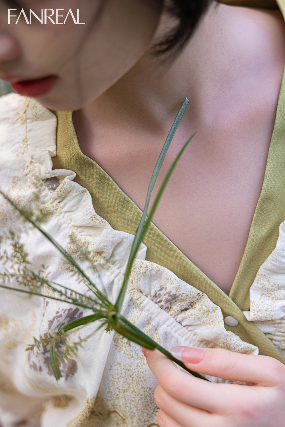 Molly Sex Doll (FanReal Doll 153 cm silikonový košíček B)