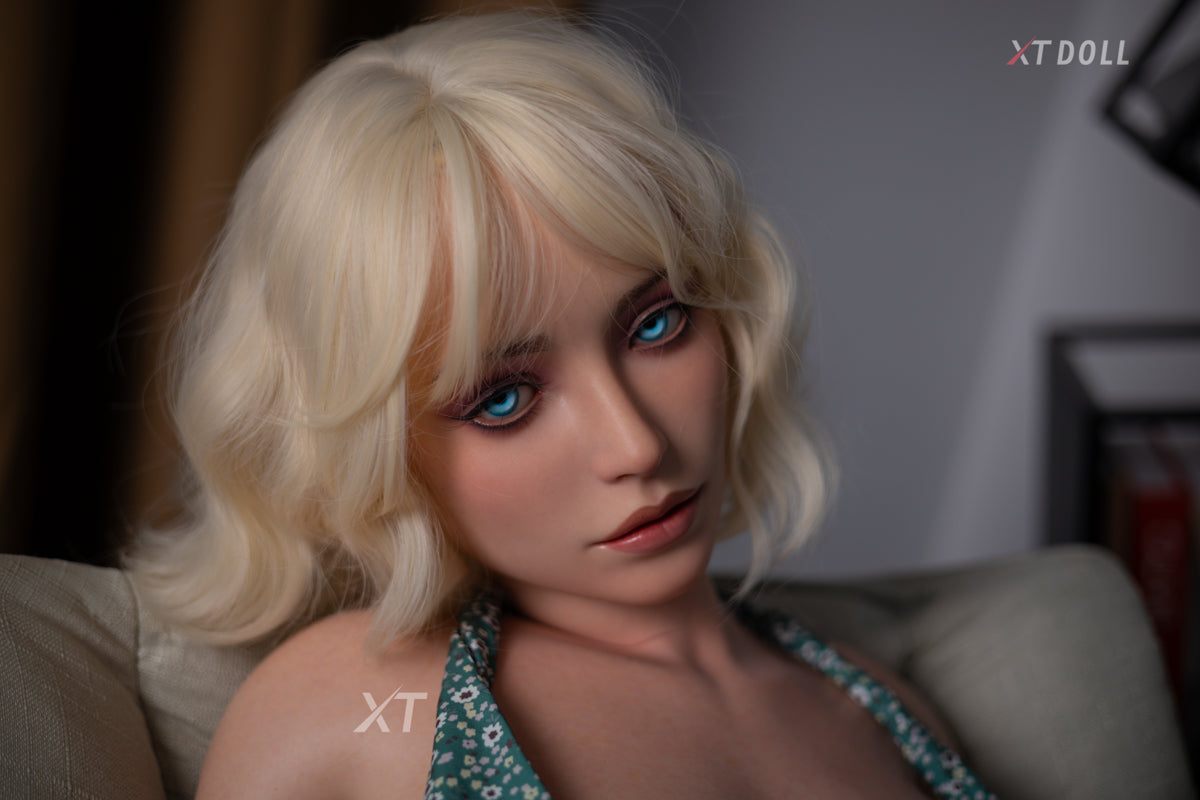 Carey Sex Doll (XT Doll 160cm H-Cup #XT-2-C silikon)