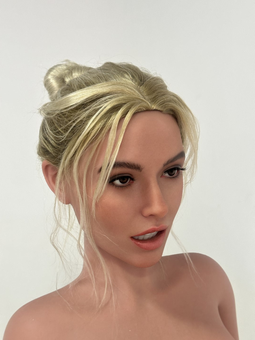 Sexuální panenka Emma (Zelex 163cm E-Kupa ZXE217-3 SLE silikon)