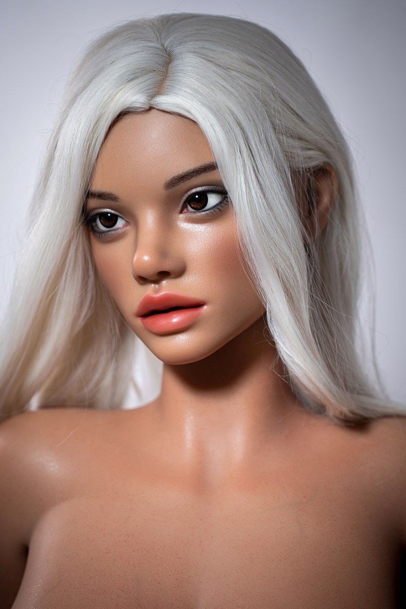 Rihanna Sex Doll (FUDoll 162 cm F-Cup silikon)