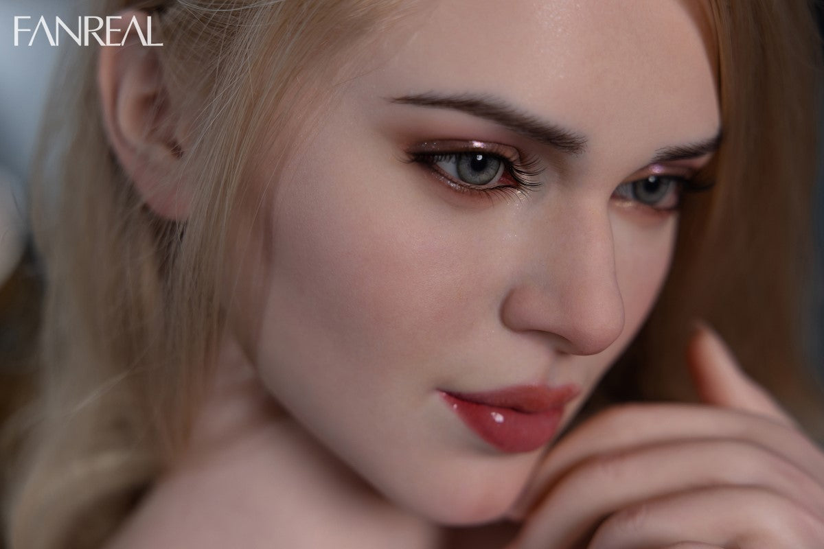 Gina Sex Doll (FanReal Doll Šálek 155 cm F RST silikon)