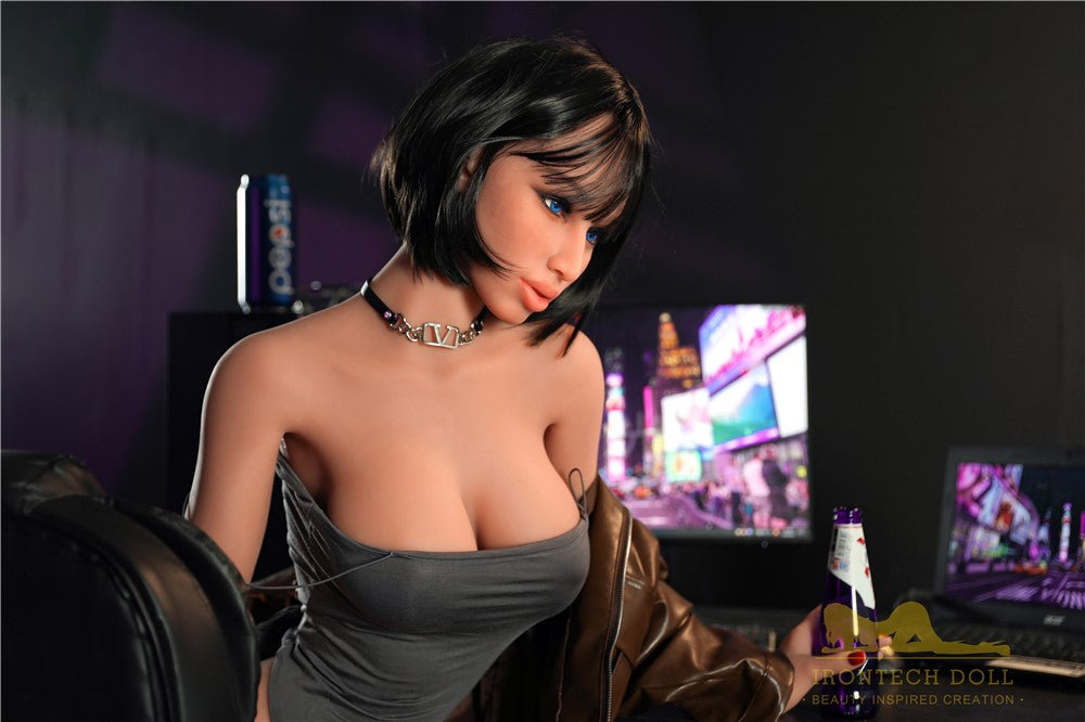 Sexuální panenka Zara (Irontech Doll 167cm F-Cup #103 TPE)