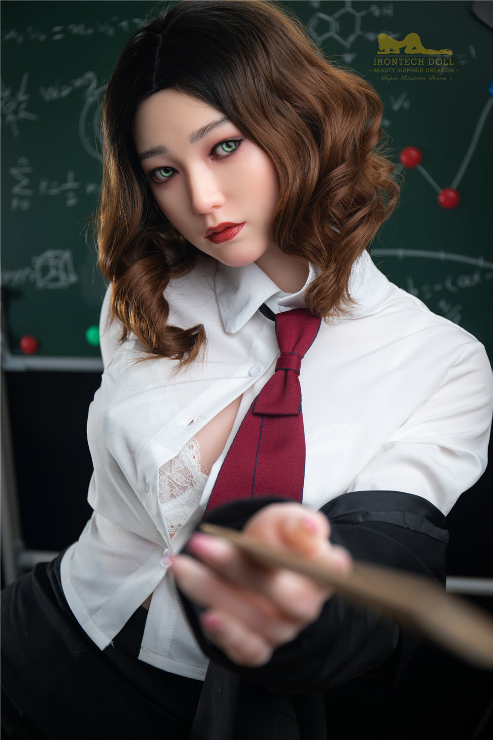 Do panenky Carolina Sex (Irontech Doll 166cm B-Cup S10 Silikon)