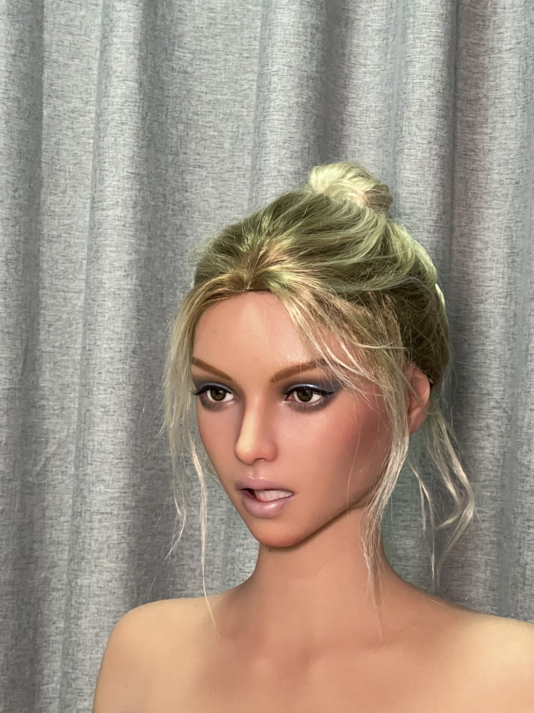 DAISY SEX Doll (Zelex 170 cm C-C-CUP GE95-2 Silikon)