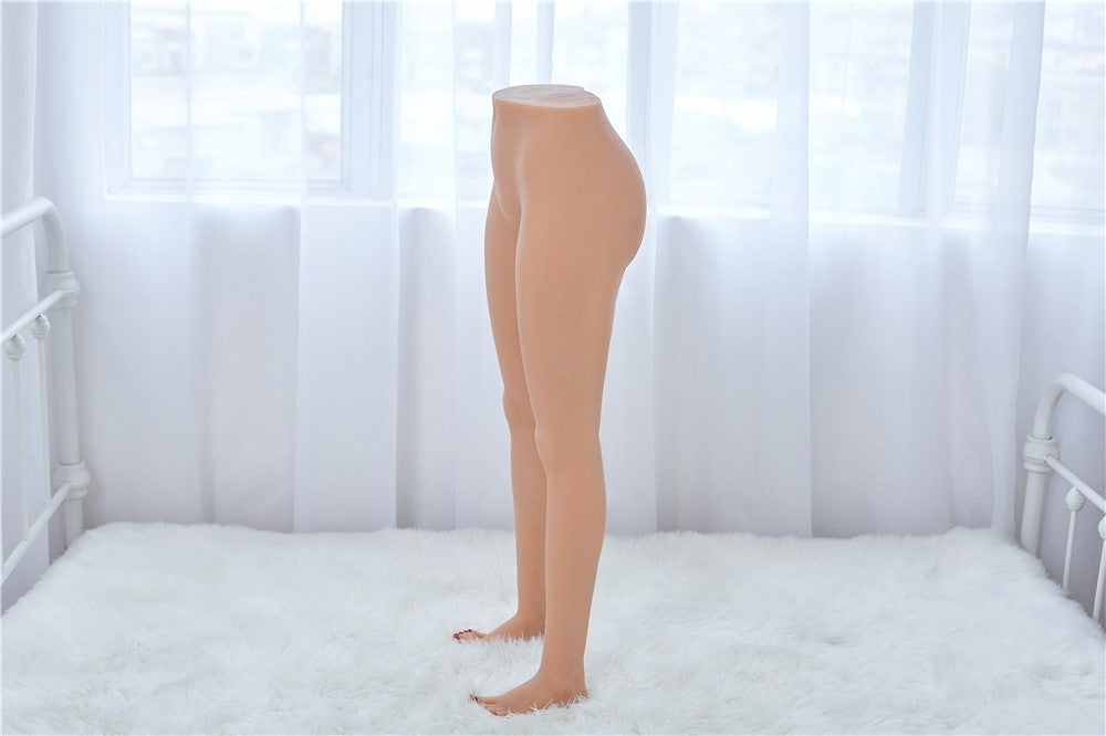 Dlouhé nohy do poloviny těla (Irontech Doll 106 cm TPE)